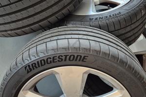 Cerchi completi  di gomme! 