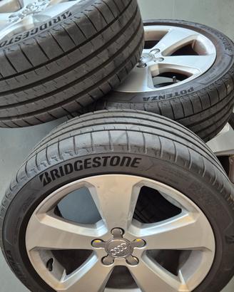 Cerchi completi  di gomme! 