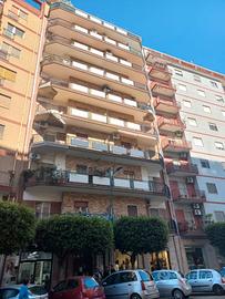 Via Liguria Ampio 3 vani palazzo signorile