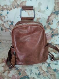 BORSA A ZAINO IN VERA PELLE