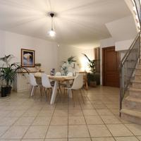 VILLA A SCHIERA A QUARTUCCIU