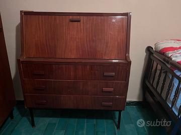 Elegante cassettiera con ripiano occultabile '40