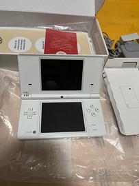 Nintendo DSi Bianco + Custodia