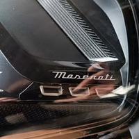 Faro anteriore sinistro Maserati Grandturismo