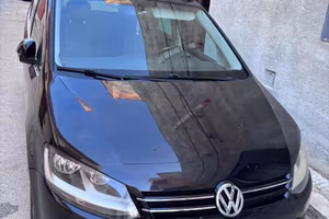 AUTO VOLKSWAGEN SHARAN