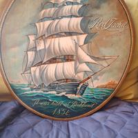 Medaglione con veliero in legno