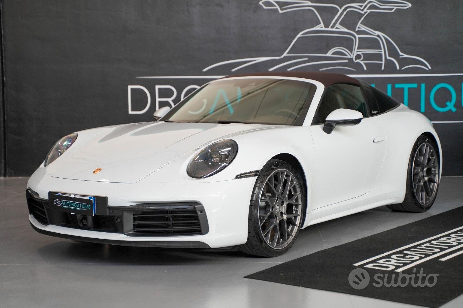 Porsche 911 2022 photo 2