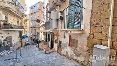 Salita del Petraio - 3 appartamenti oltre giardino