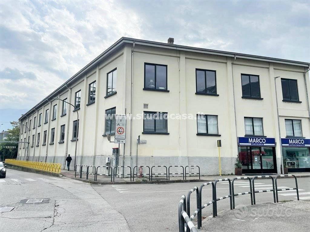 Immobile di 2300 m² a Rovereto - Vista 2