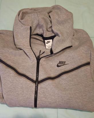 “Maduro Fit” Felpa Nike Tech XL