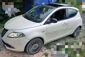 Lancia Y