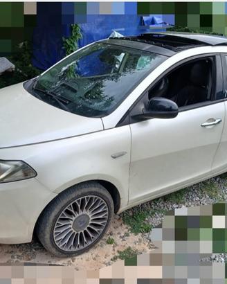 Lancia Y