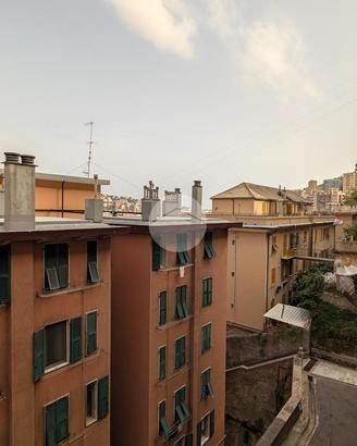 4 LOCALI A GENOVA