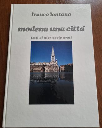 Modena una città di Franco Fontana