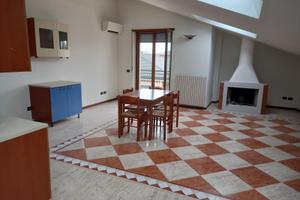 Borgo roma appartamento mansardato