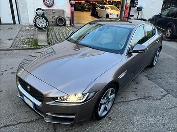 Jaguar XE 2.0 D Turbo Portfolio
