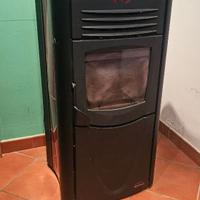 stufa a pellet  graziosa bordeaux