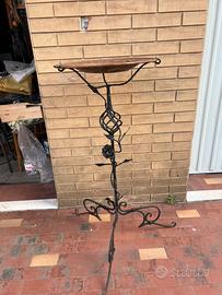 Alzata in ferro battuto con piatto in rame