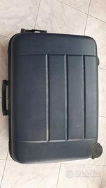 Valigia rigida con ruote marca Spalding