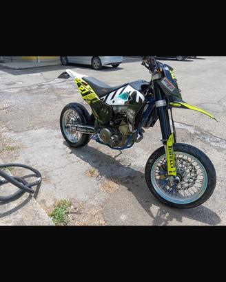 Husqarna super motard
