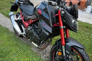 Ho da CB 750 Hornet -2023- perfetta