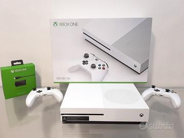 XBOX ONE S 500 GB + 2 JOYPAD + BATTERIA RICARIBALE