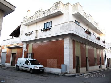 Ampio - centrale - con terrazzo
