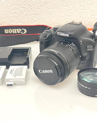 Fotocamera Canon EOS 550D + 18-55mm EF-S
