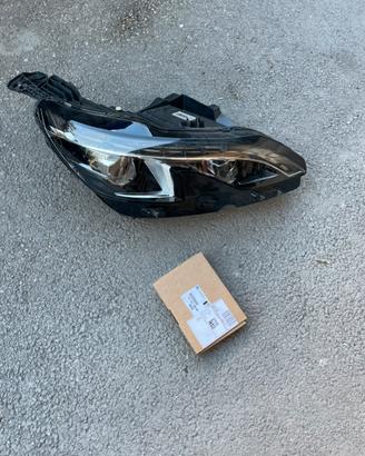 Faro anteriore destro Peugeot 3008