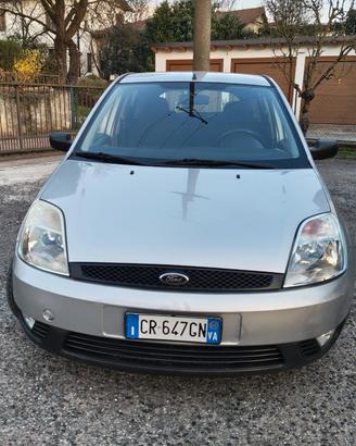 Ford fiesta 1.4 trattabile!