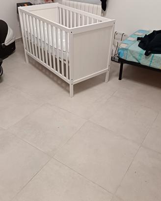 lettino ikea nuovo 