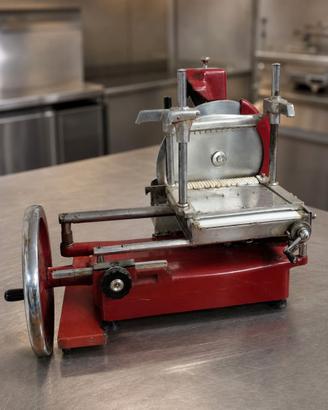 Affettatrice a volano M.P.M. vintage funzionante