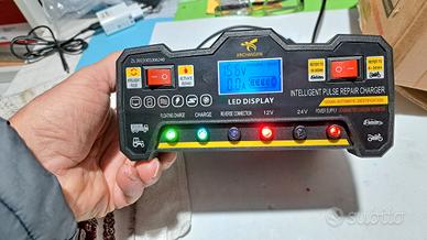 caricabatteria x auto 12/24 Volt e 12/9 A.