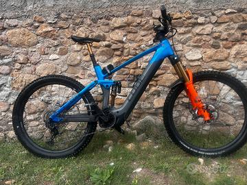 CUBE STEREO HYBRID 160 HPC ACTIONTEAM 750 2022