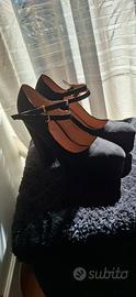 scarpe con tacco di velluto