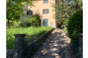 Immobile con giardino