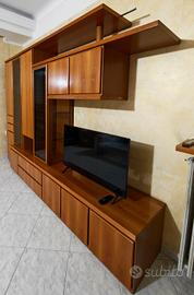 Mobile sala in noce fiammato