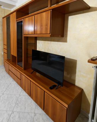 Mobile sala in noce fiammato