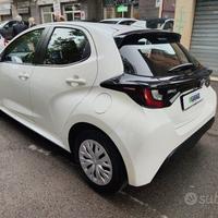 Toyota Yaris 1.5 Hybrid 5 porte Business N1