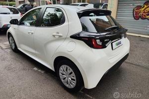 Toyota Yaris 1.5 Hybrid 5 porte Business N1