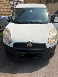 FIAT DOBLO' BENZINA - METANO 2013