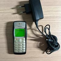 Nokia 1100 grigio e nero vintage