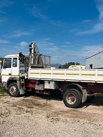 AUTOCARRO IVECO 115.17 CON GRU E CASSONE