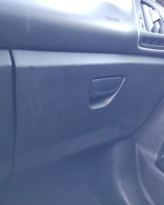 Cassetto portaoggetti FORD B MAX del 2015