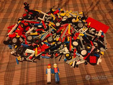 2 kg Lego Technic vintage + 2 figure + 11 set