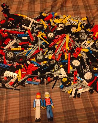 2 kg Lego Technic vintage + 2 figure + 11 set