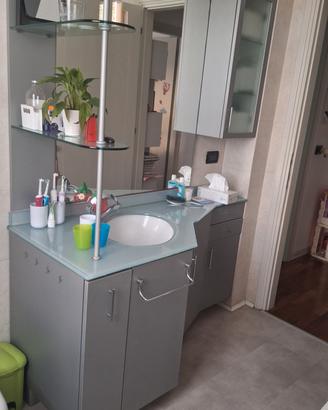 mobile bagno completo di tutto 