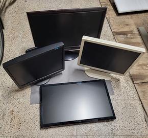 Monitor PC, TV, Decoder, Cavi, Telecomandi