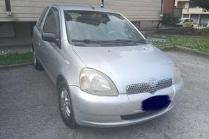 Toyota Yaris 1.0 3 porte 2002 – Marciante – 1.000€