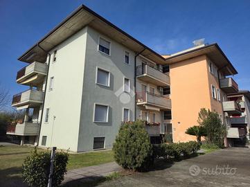 2 LOCALI A PESCANTINA